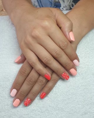 Un joli Orangé et sa déco 🧡🥰
Pose de vernis semi-permanent 💅