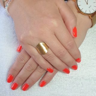 Un magnifique total look Orange 🧡🥰
Pose de vernis semi-permanent 💅